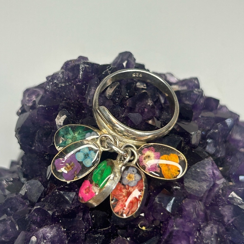 Adorable Sterling Flower Charm Ring- sz 7